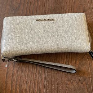 Never used Michael Kors wallet